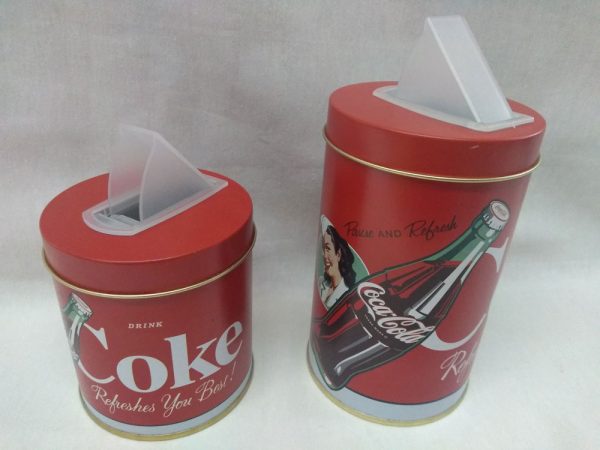 Lata vertical de coca cola