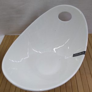 Ensaladera porcelana blanca c/asa y forma grande