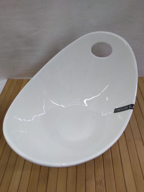 Ensaladera porcelana blanca c/asa y forma grande