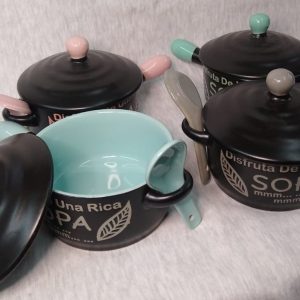 Sopera de ceramica c/asa y tapa