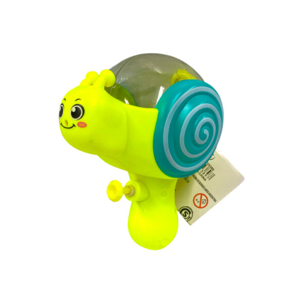 Caracol lanza agua