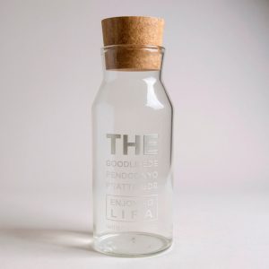 Botella de vidrio tapon de corcho 1/2L