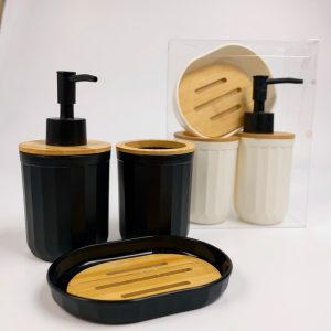 Set de ba?o plastico y bamboo x3
